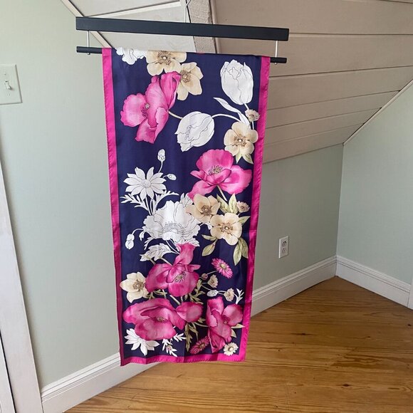 Oscar by Oscar de la Renta Scarf - Picture 12 of 16